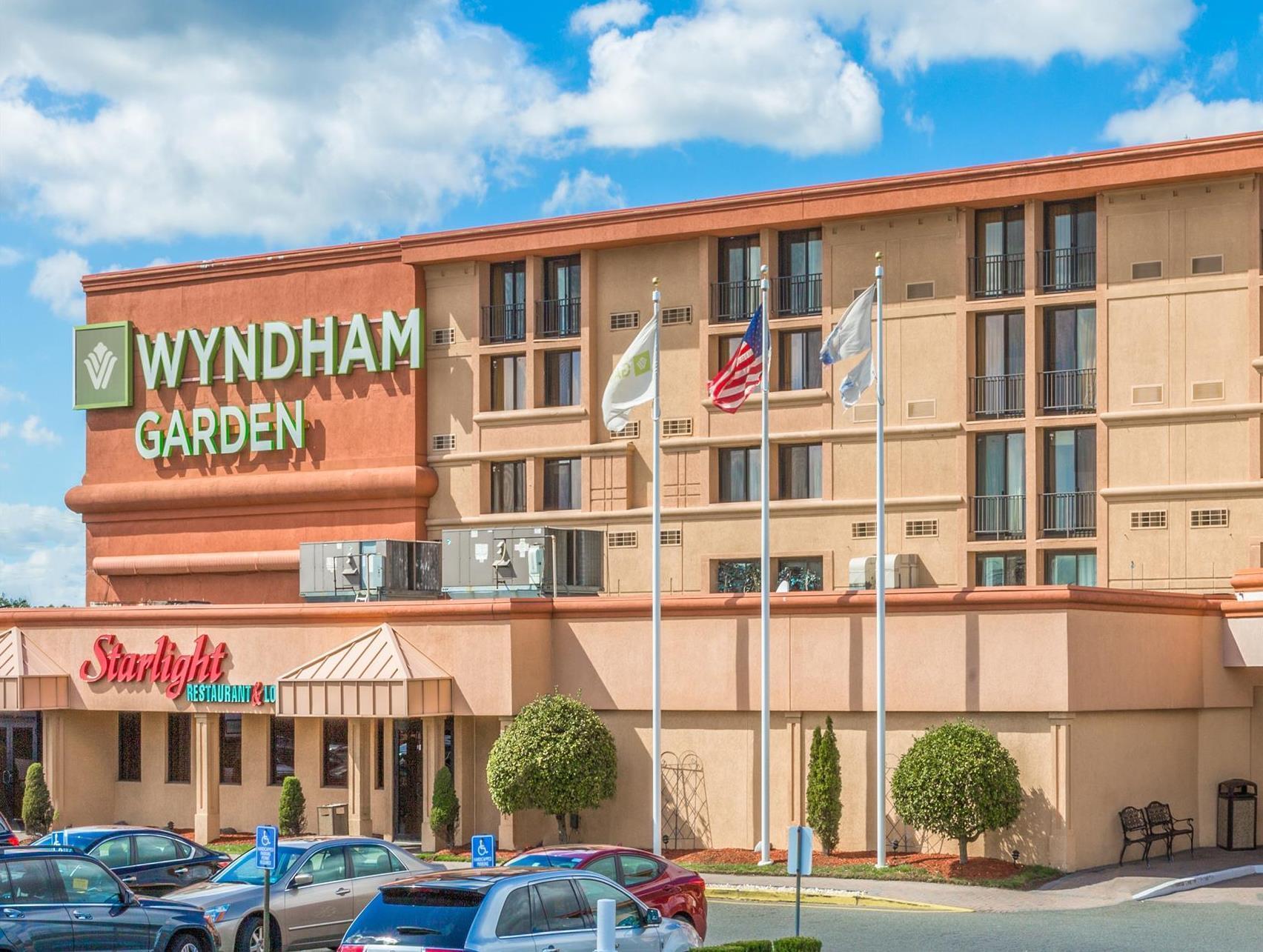 Wyndham Garden Hotel Newark Airport Экстерьер фото